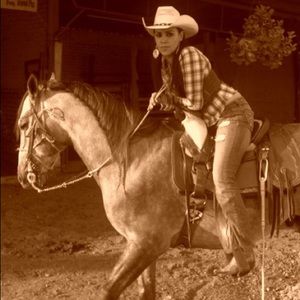 Meet your Posher, Daniela